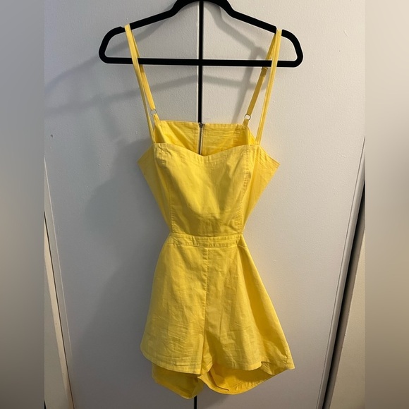 Urban outfitters yellow romper - Picture 4 of 10